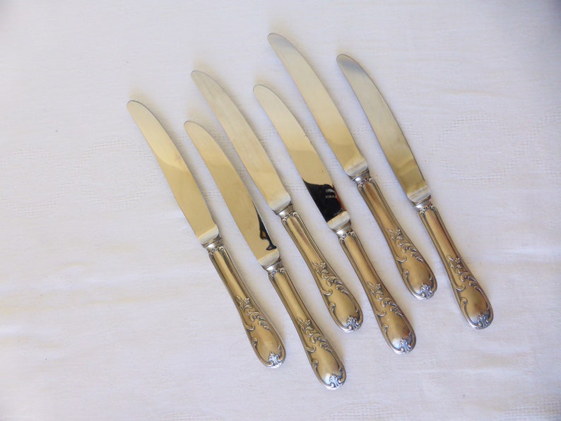 6 vintage dessert knives in hallmarked English silver metal image 1