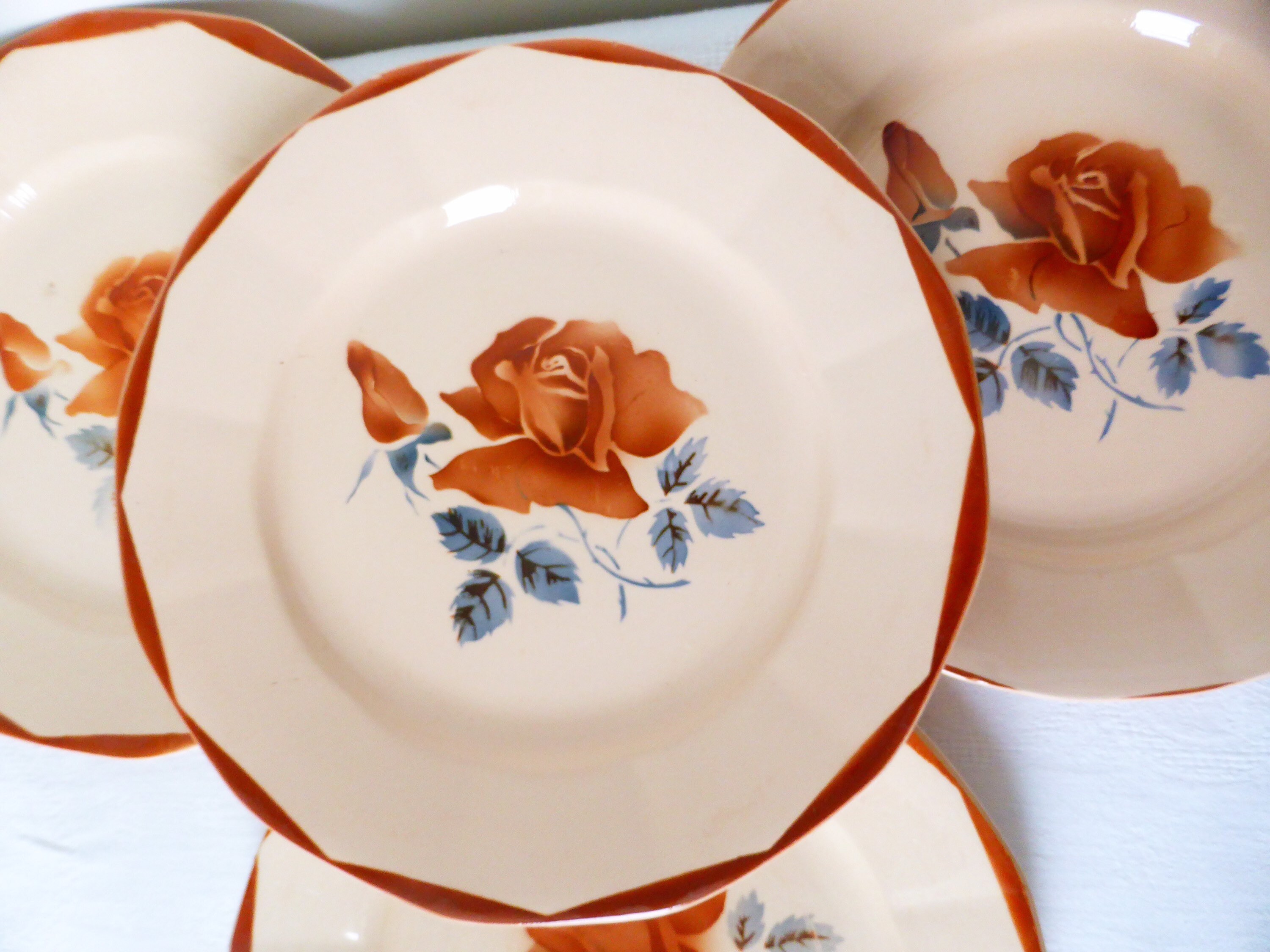 4 Assiettes Plates Vintage de La Manufacture Digoin Sarreguemines en Porcelaine