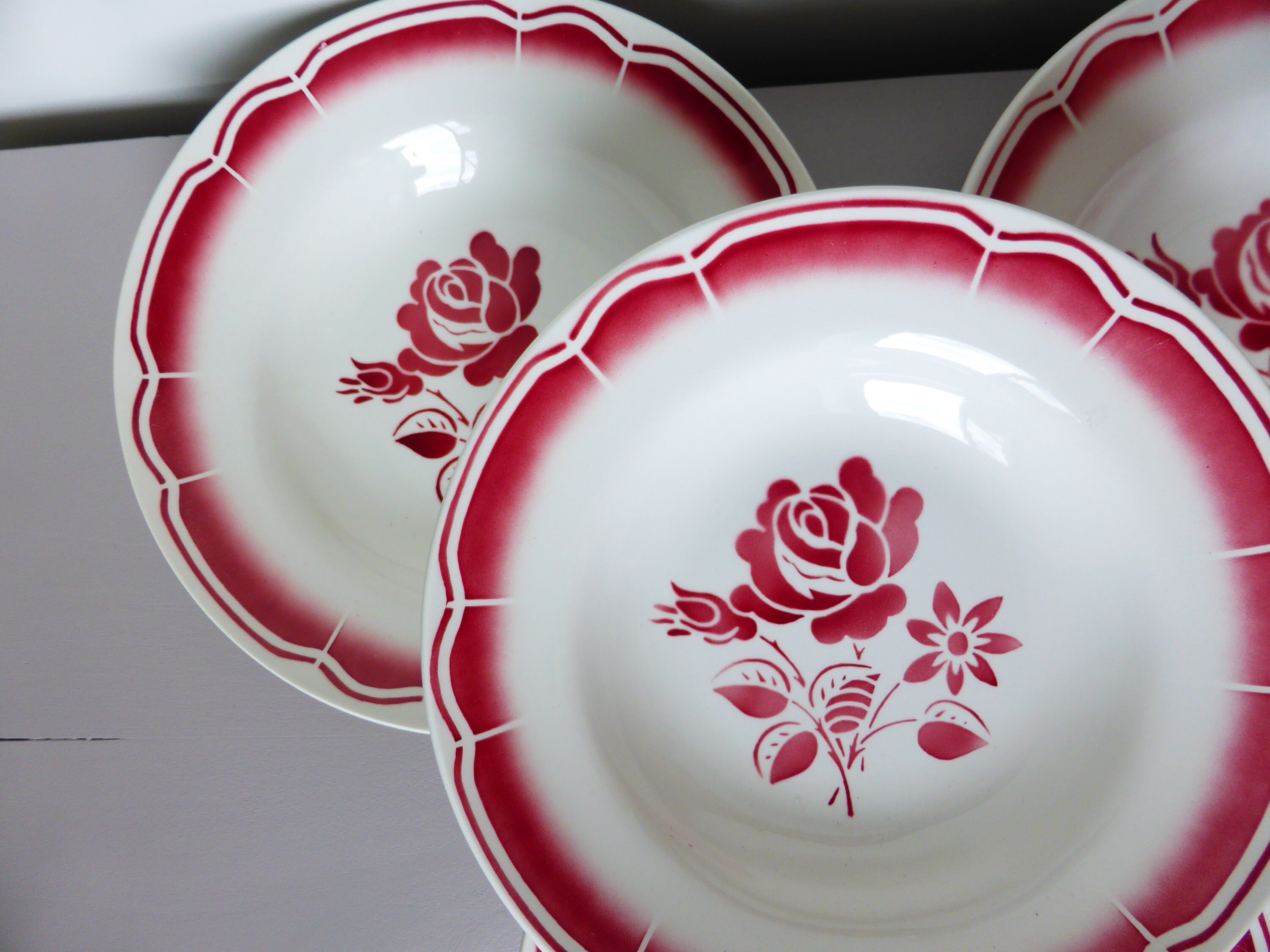 4 Assiettes Creuses Vintage en Porcelaine