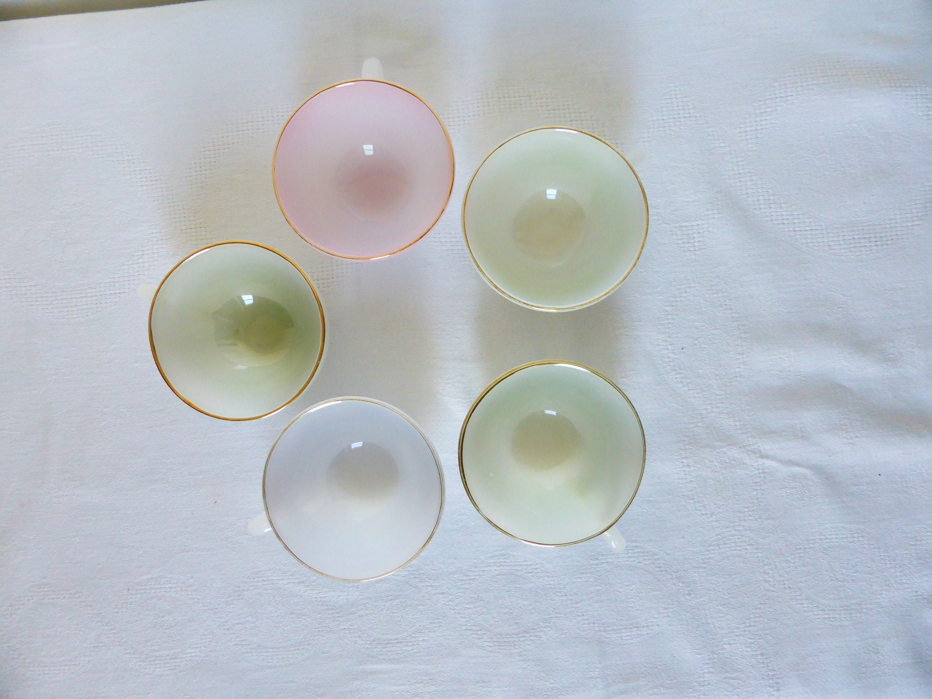 5 Tasses Harlequin Vintage en Arcopal