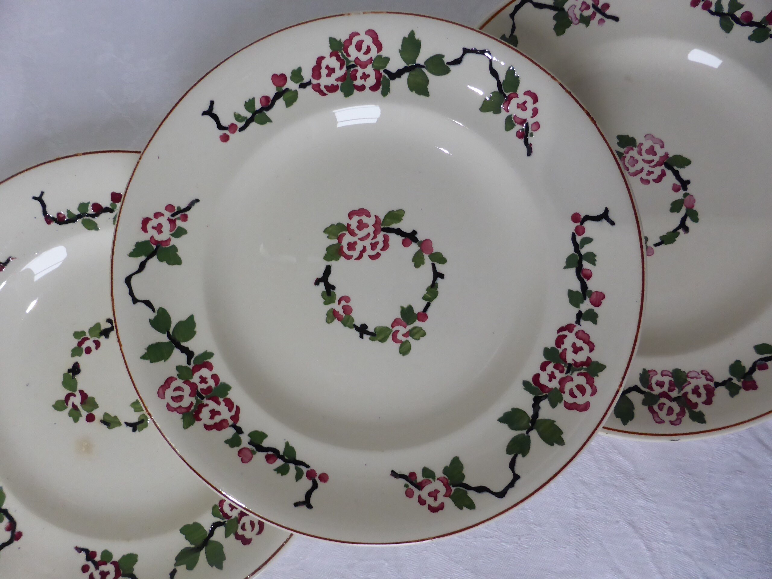 3 Assiettes Plates Vintage de Longwy Modèle Aubépine en Porcelaine