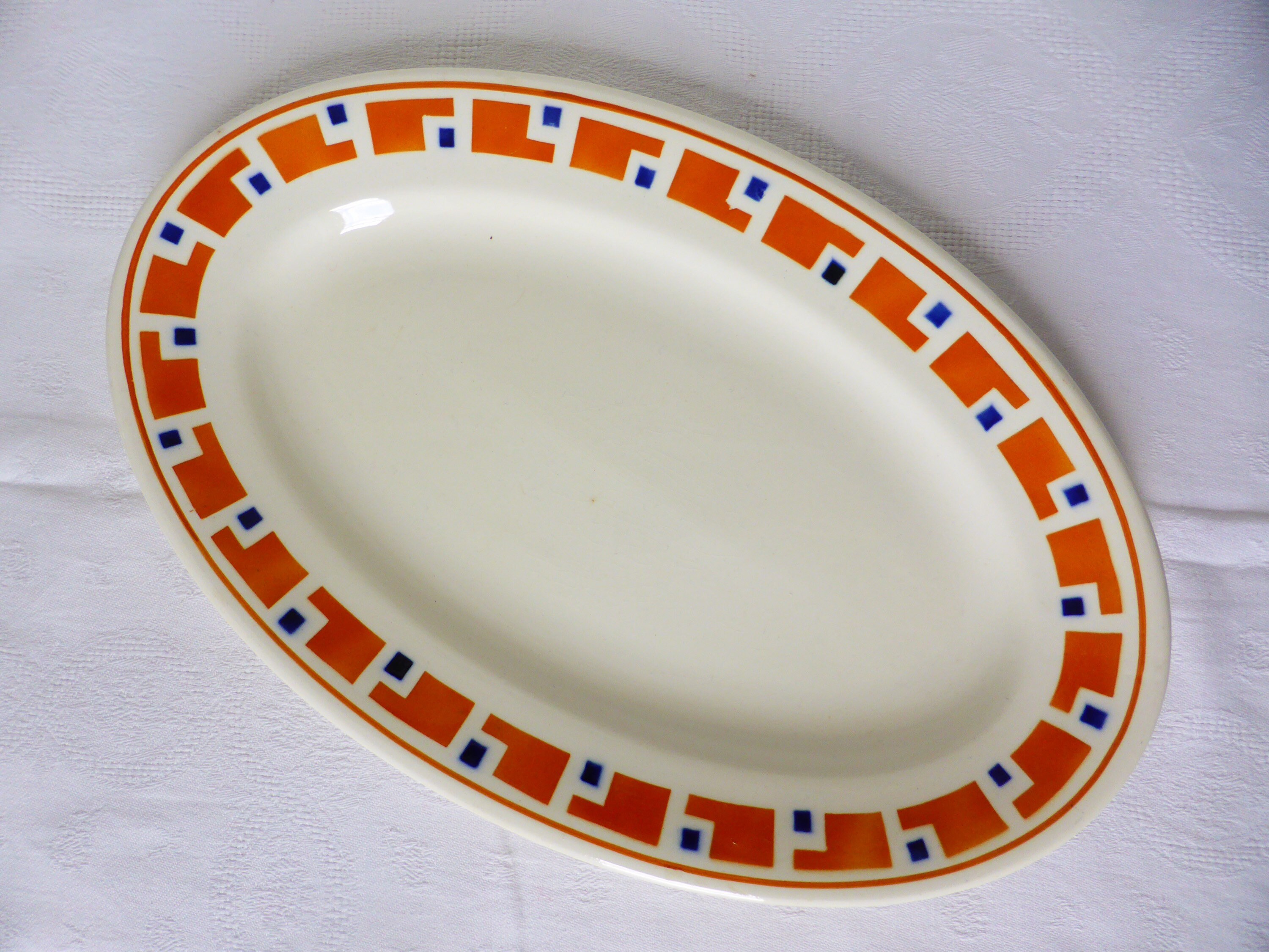 1 Plat Oval Vintage en Terre de Fer Des Salins Modèle Lucette
