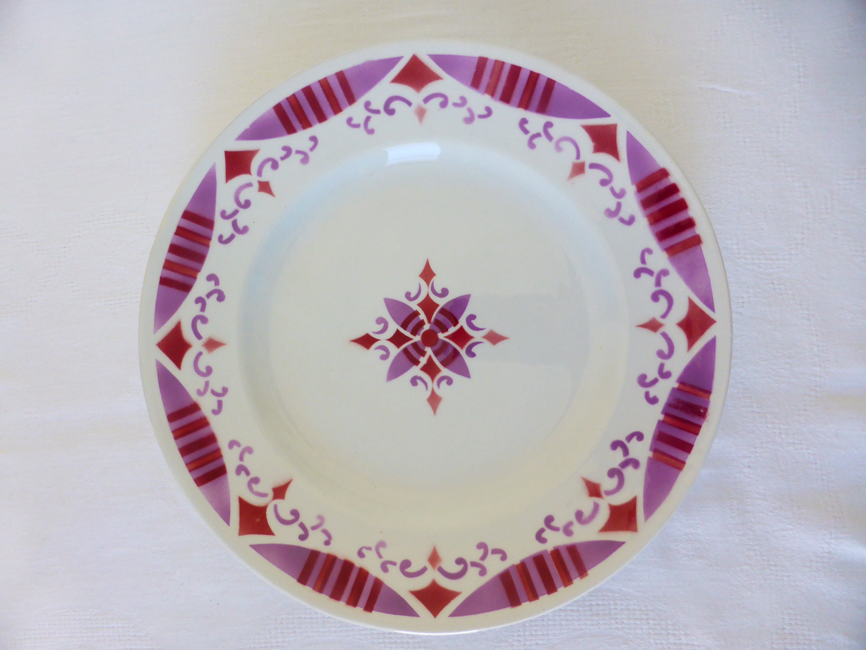 Serviteur Plat sur Piédouche Compotier Vintage en Terre de Fer Du Moulin Des Loups et Hamage Modèle 