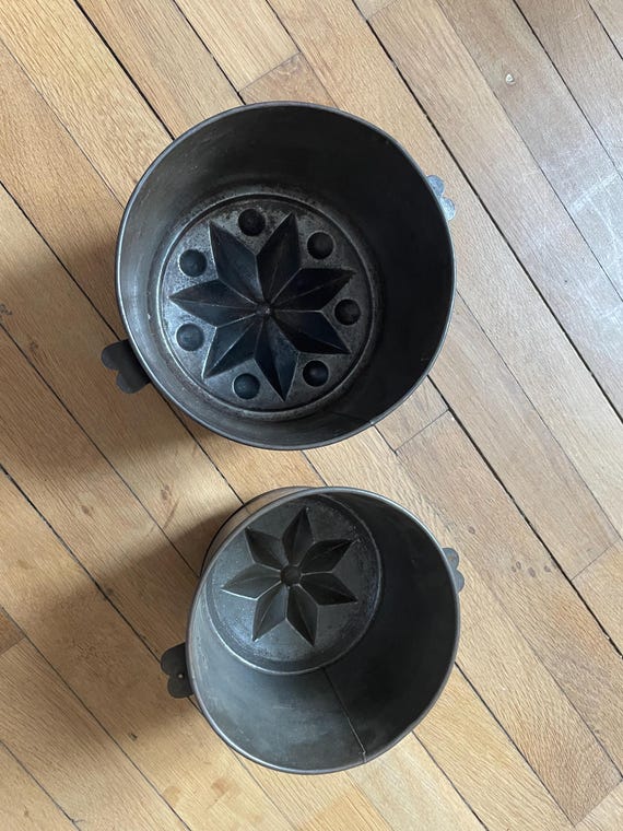 ヴィンテージ鉄製ケーキ型 2個セット 250906 - Etsy 日本