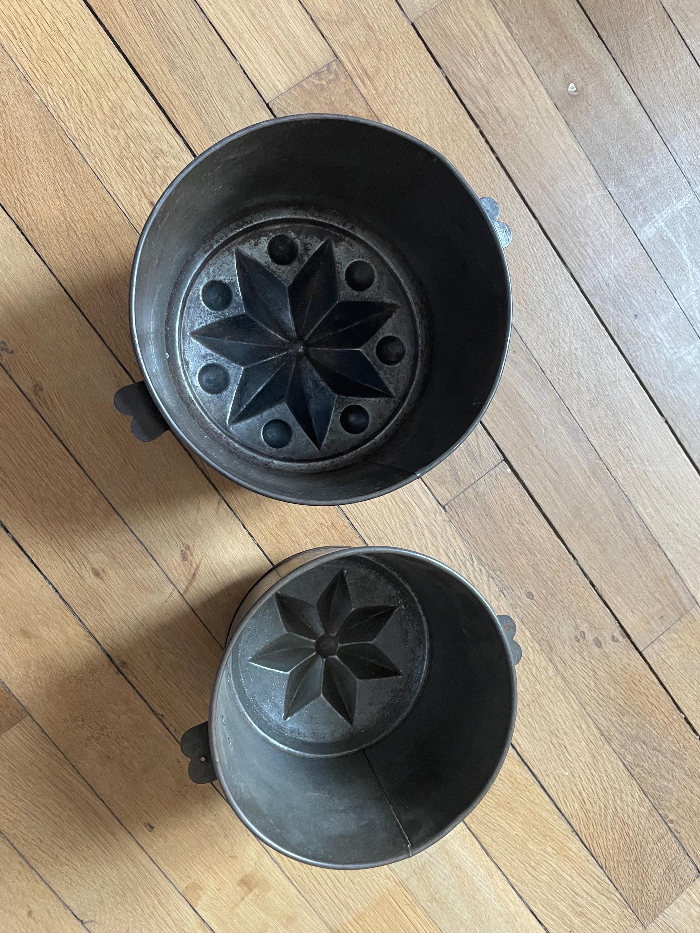 ヴィンテージ鉄製ケーキ型 2個セット 250906 - Etsy 日本