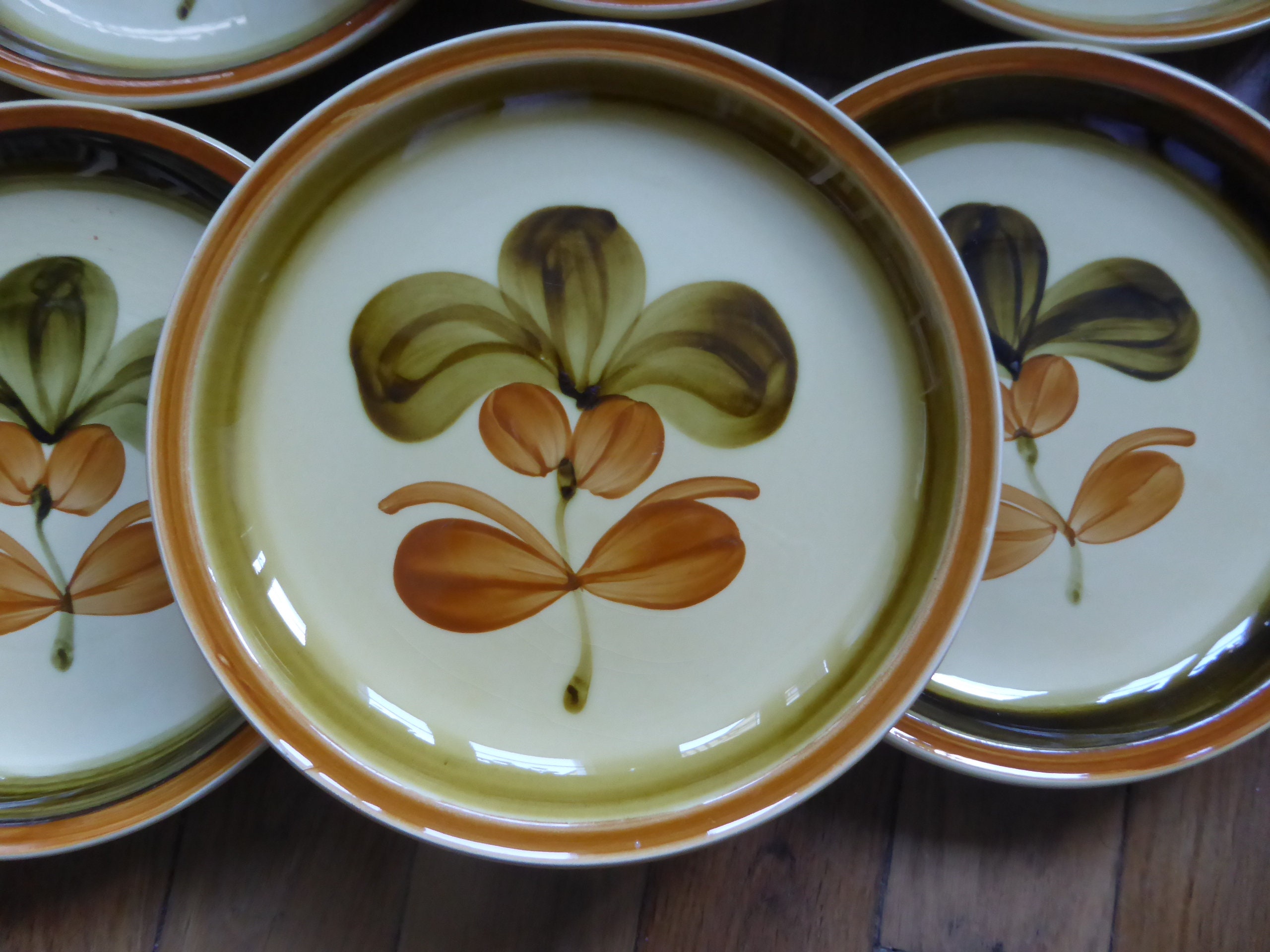 7 Assiettes Dessert Vintage Gien en Porcelaine