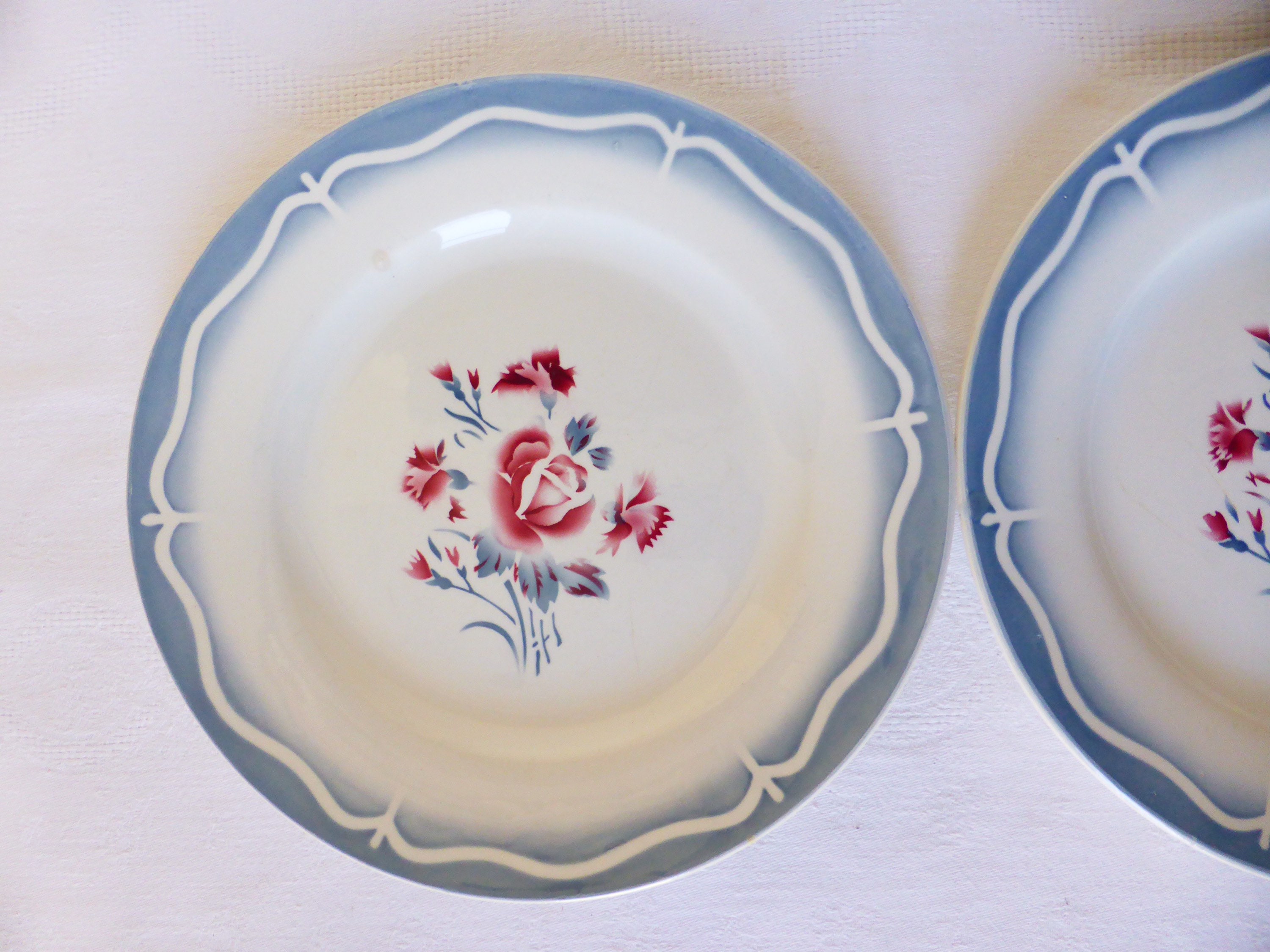 2 Assiettes Plates Vintage de Digoin Sarreguemines Modèle Nina Rosa en Porcelaine