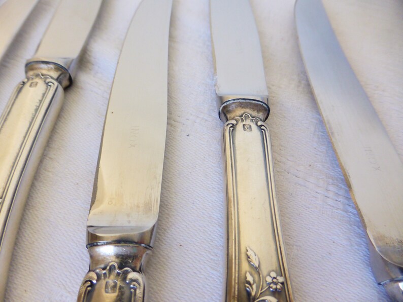 6 vintage dessert knives in hallmarked English silver metal image 6