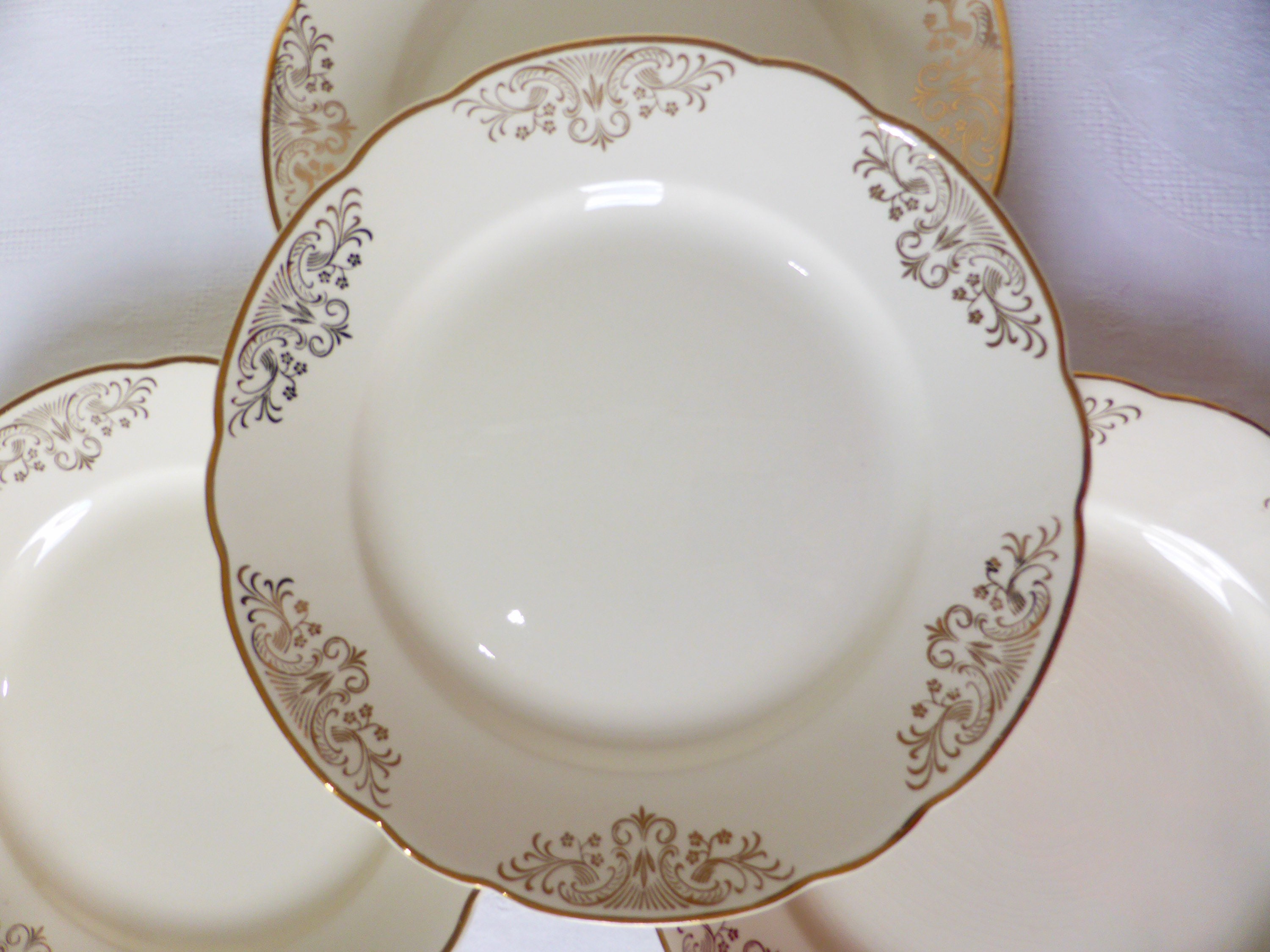 4 Assiettes Plates Vintage Villeroy et Boch en Porcelaine