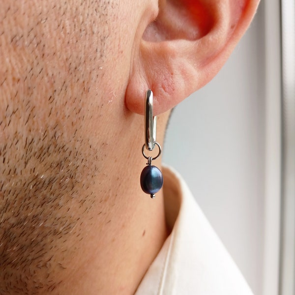 Boucle d’oreille en perle noire unique pour hommes, petits cerceaux huggie, boucle d’oreille carrée en perles réelles, cerceaux en perles pour hommes, boucle d’oreille pendante simple pour hommes