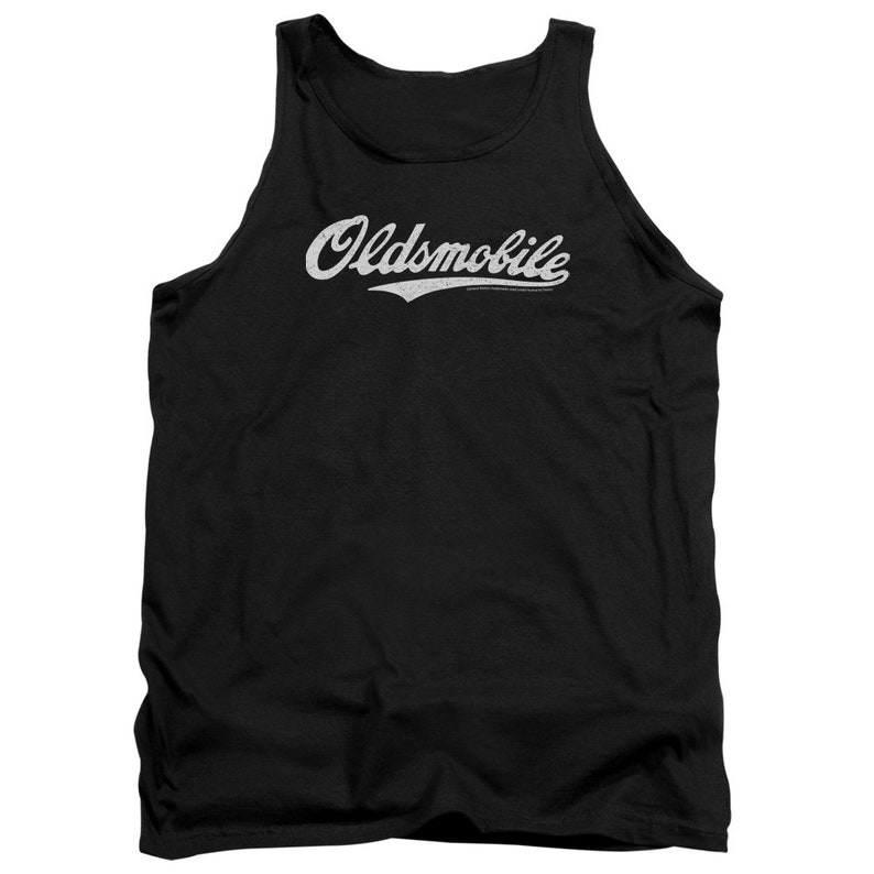 Pu&ograve; includere: Canotta nera con logo "Oldsmobile" bianco in stile vintage.