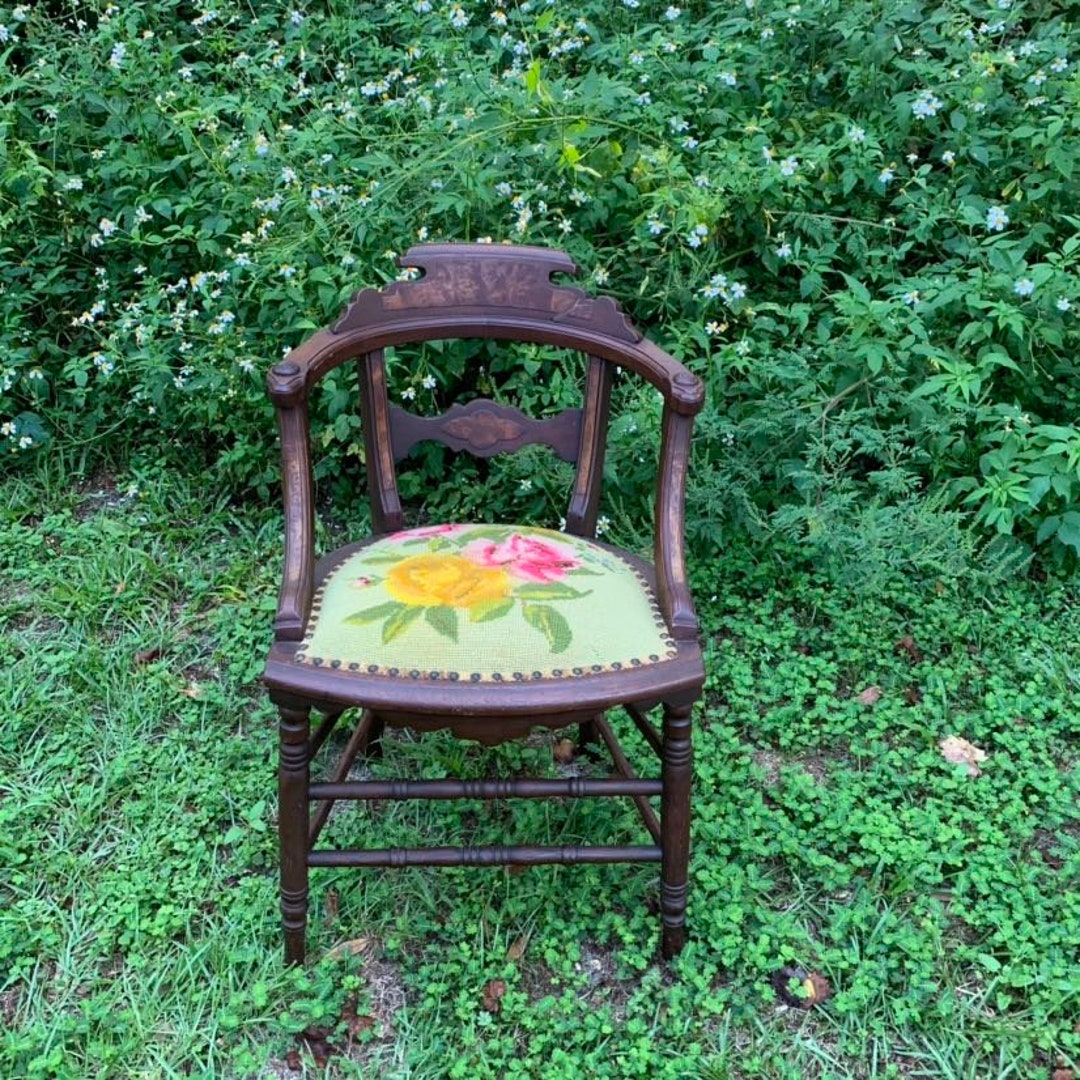 Antique Wood Chair, Walnut/mahogany Chair, Rounded Chair, Carved Wood