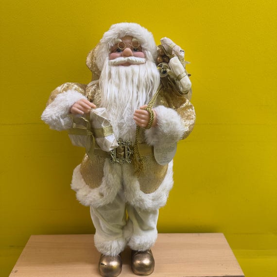 santa dressed in white Lefton and Mrs. Claus Shakers 1956 The shirt Standing Santa Claus Decoration -