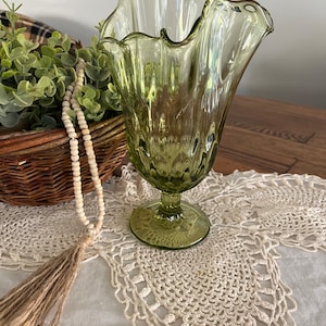 Vintage Fenton Colonial Green Handkerchief Style Vase