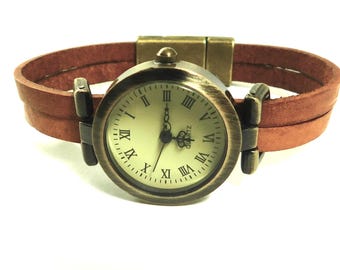 Handmade Leather Wristwatch: Vintage Style, Custom Size