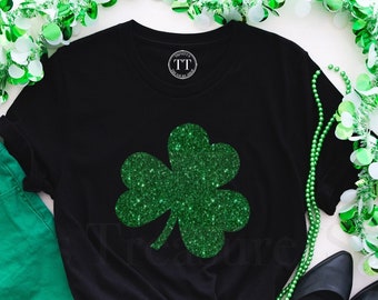 Kleding Dameskleding Tops & T-shirts T-shirts Patrick Day Shirt || St Shamrock Shirt || St Patrick Day Shirt || Irish Shirt || Ireland Shirt || Glitter Shamrock || Unisex Clothing 