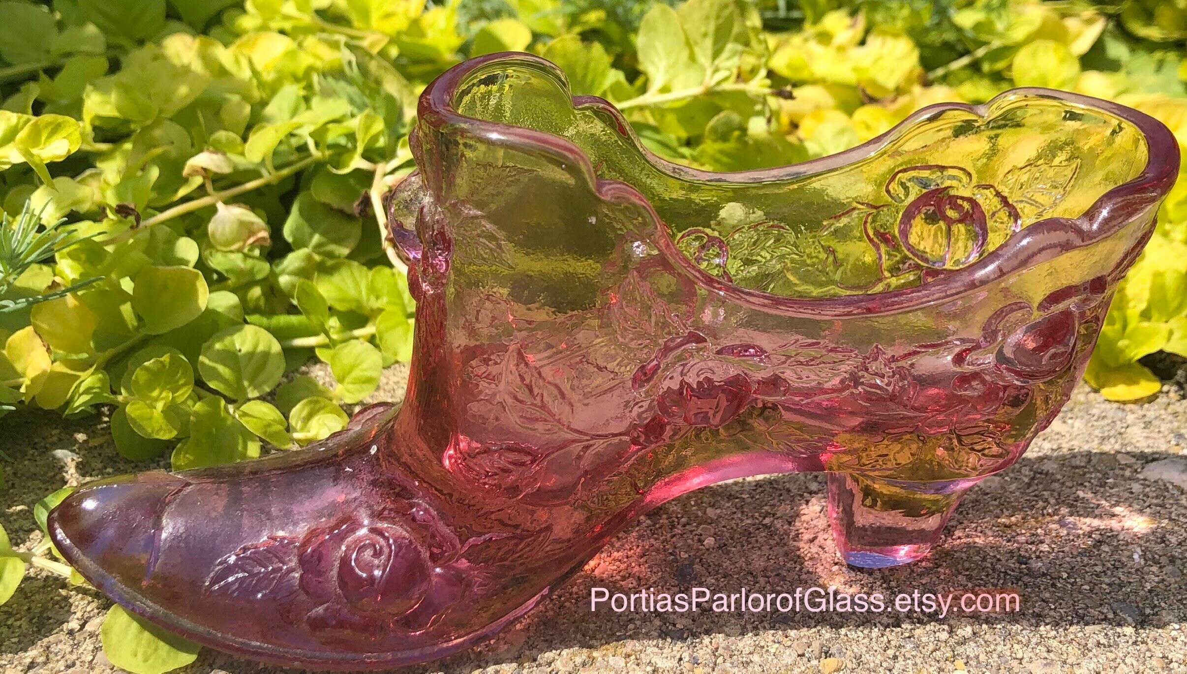 Fenton glass shoe - Etsy 日本
