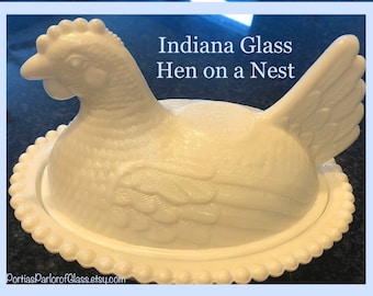 1940/50s Large Indiana Glass - Glass Hen on a Nest Dish