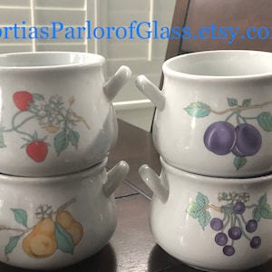 Set of 4 Vintage Ceramic Soup Bowls