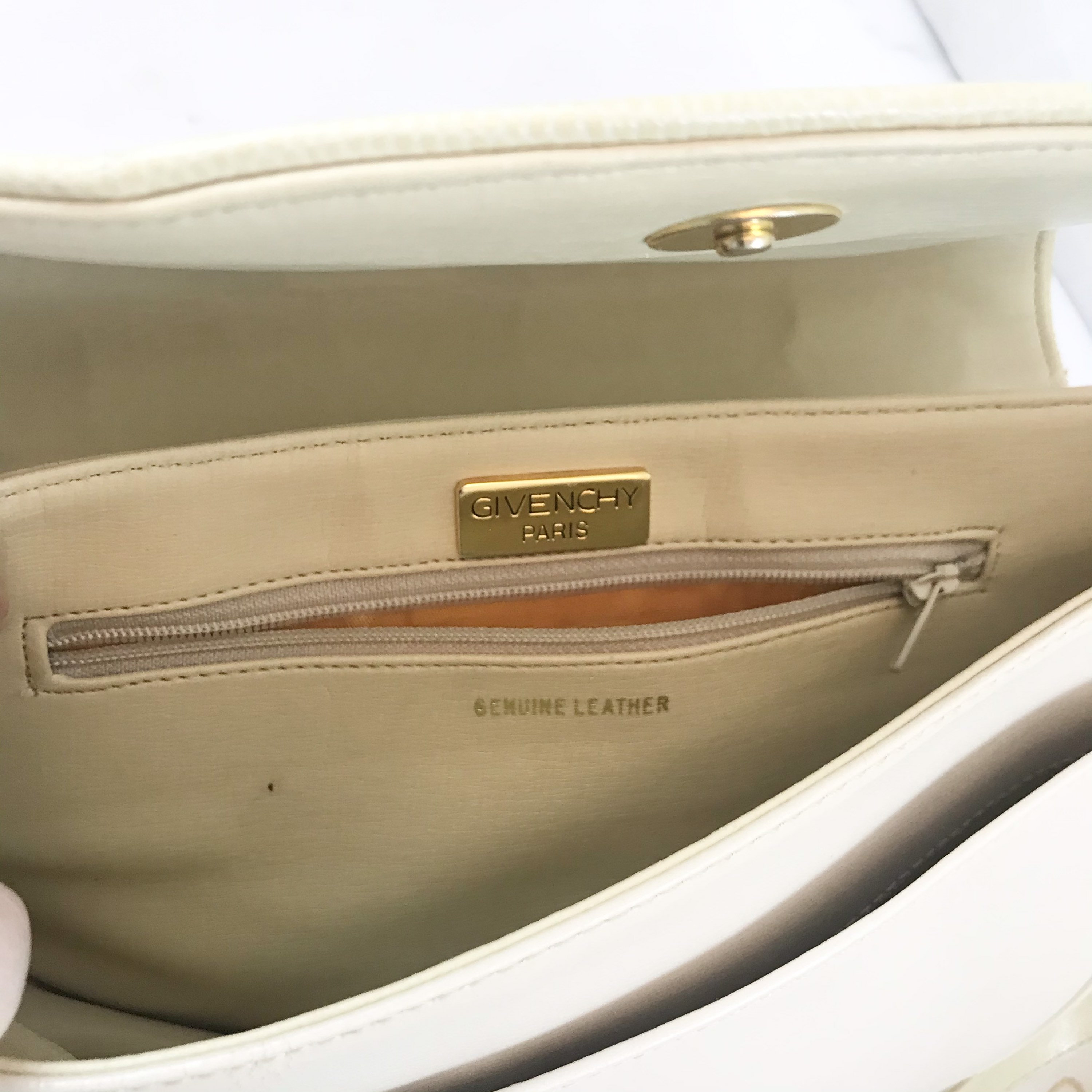 GIVENCHY　Vintage　Ivory　Leather Handbag Vintage Givenchy Ivory Lambskin Crossbody Bag – Snake Trim, 1995