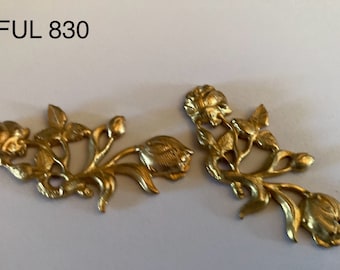 Set of 2 Flowers 1 15/16"  long and 1 1/16" high Raw Brass Stampings, Ful 830