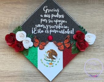 Aangepaste gepersonaliseerde Mexicaanse afstudeerpettopper bloemen zonnebloem Para Mis Padres