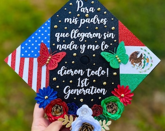 Op maat gemaakte Mexicaanse afstudeerpettopper Zonnebloemrozen Para Mis Padres
