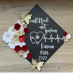 Personalisierte Krankenschwester Abschlusskappe Topper Kundenspezifische Abschlusskappe Blumen
