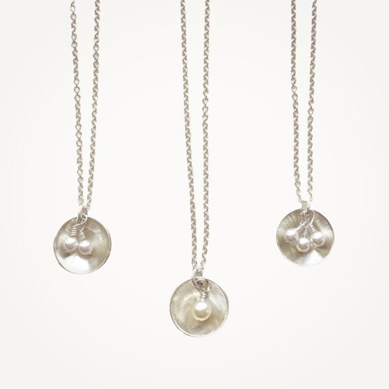 Collins Oyster Necklace - 7 Colors main image 1