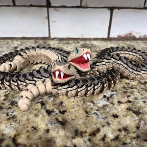 3D Printed Realistic Rattlesnake Figurine – Detailed Snake Model, Reptile Lover Gift, Desert Wildlife Decor