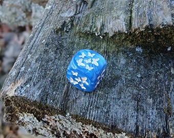Butterfly Dice - ONE Engraved D6 Dice - 16mm