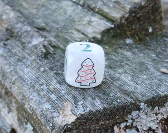 Christmas Tree Cake Dice - ONE Engraved D6 Dice - 16mm