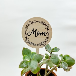 Estaca de planta para mãe Arquivos de corte a laser SVG, Pacote de modelo SVG de marcador de jardim, Presente de dia das mães, Padrão GlowForge, Conjunto de estacas de jardim da mãe