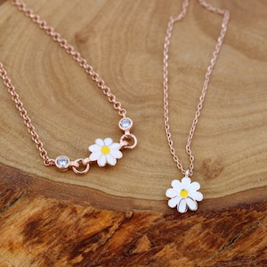 Daisy Delight Jewelry Set for Girls, Delicate Floral Jewelry for Kids