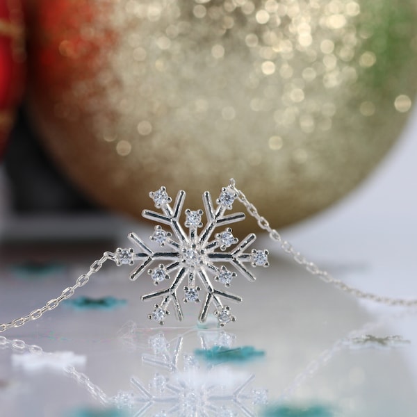 Silver Snowflake Necklace for Women, Snowflake Jewelry Gift for Her