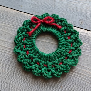 Christmas Wreath Crochet Coaster Pattern