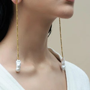 Hammered Baroque Pearl Dangle Earring, minimal wire Earring, Hammered Earring, Texture Earring, Women gift, Wedding white earring, Dainty image 3