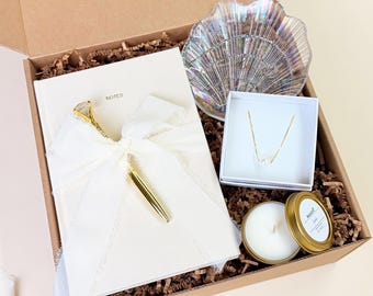 Engaged Friend gift box, Newly Engaged Gift,  Bridal Gift Box, Engagement Ring Dish Gift Ideas, Unique Engagement Present for Best Friend