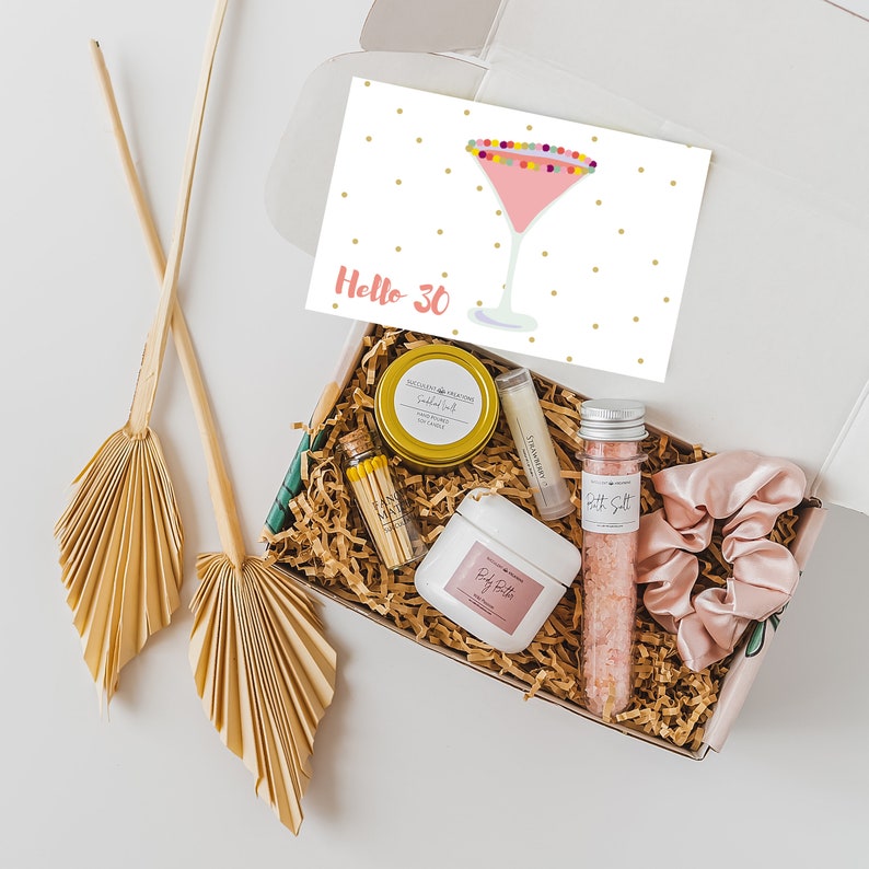 Woman/'s 30th birthday gift packet