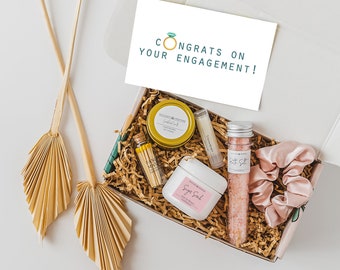 ENGAGEMENT GIFT BOX - Care Package
