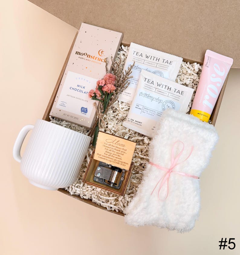 Thoughtful Mother’s Day Gift, Mother's Day Gift Basket, Best Mom Ever Gift Basket, Daughter to Mother, Mom Gift Set BOX #5