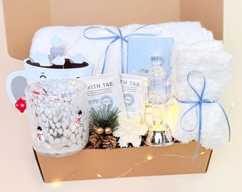 Holiday gift box, Christmas gift idea, warm gift, winter gift box, sending a hug, gift box for women, hygge gift, New Years gift idea