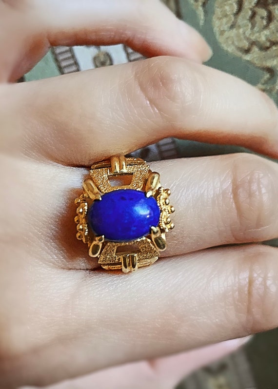 18k Gold and Lapis Lazuli Ring
