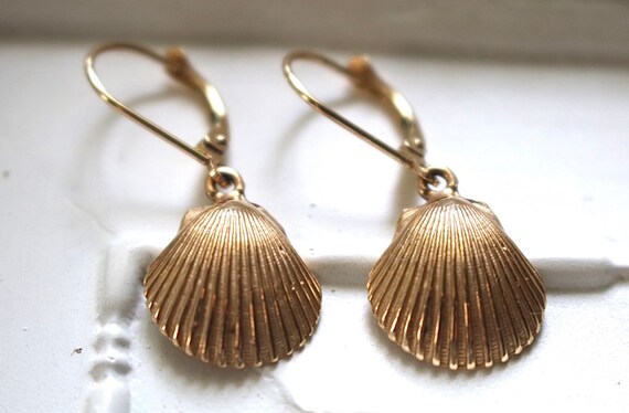 14kt Seashell Earrings