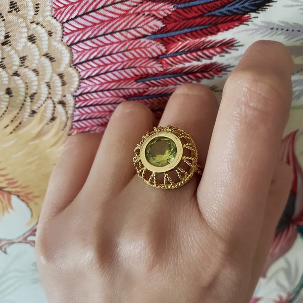 Ornate 1960s 18kt Gold and Peridot Ring by Corletto