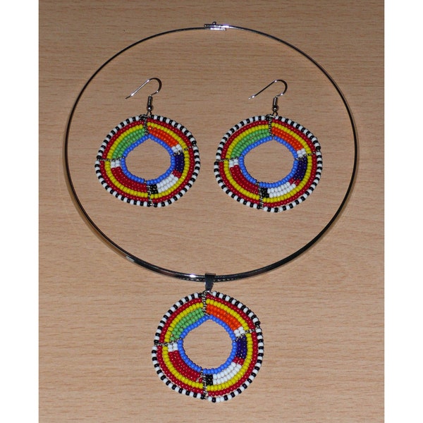 Parure de bijoux africains multicolores / Boucles d'oreilles ethniques / Collier avec pendentif Massai / Ras de cou en laiton / Idée cadeau