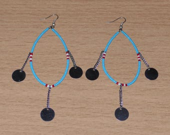 Lange, tropfenförmige Ohrringe im Massai-Stil aus Perlen und Anhängern – 11,5 cm lang | Afrikanischer Damenschmuck