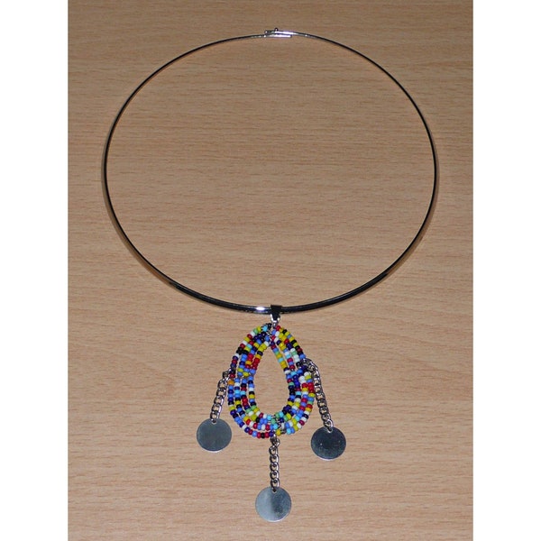 Collier africain contemporain / Bijou avec pendentif tribal / Collier ras de cou ethnique à breloques / Style bohème chic / Cadeau femme