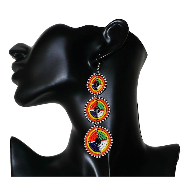 Longues boucles d'oreilles africaines multicolores / Bijoux ethniques Massai / Style afro chic des années 70 / Bijoux traditionnels