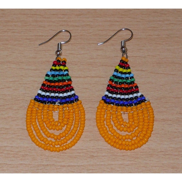 Boucles d'oreilles orange en forme de gouttes / Bijoux africains zoulous / Tissage de perles de rocaille / Bijoux traditionnels orange